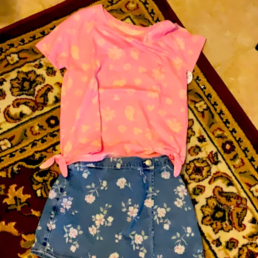 Sweet Skort Set, pink and flowered Denim. Size 12. NWT. OshKosh, WonderNation.